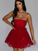 Elegant off-shoulder minikjole fra Melva
