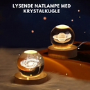 3D krystalkugle med LED-lysbase i træ