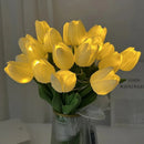 LED tulipan-natlampe med blødt skær