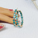 Ava - Elegante hoop-øreringe med dråbeformede detaljer
