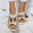 Cynthia moderne sandal med unikt print og spændedesign
