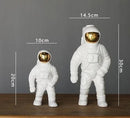 SpaceFlora - Astronautvase med bageste blomsterrum og